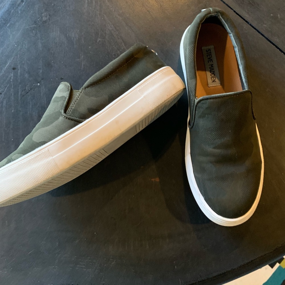 Size 7 Loafers with subtle camo design